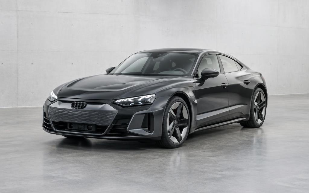 2023 Audi e-tron GT quattro in Daytona grey